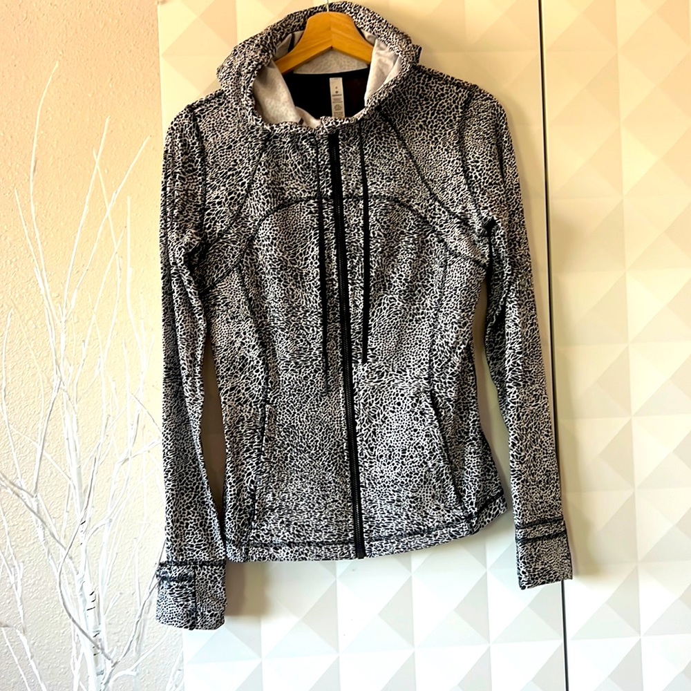 Lululemon Define Jacket Size 8 Rare